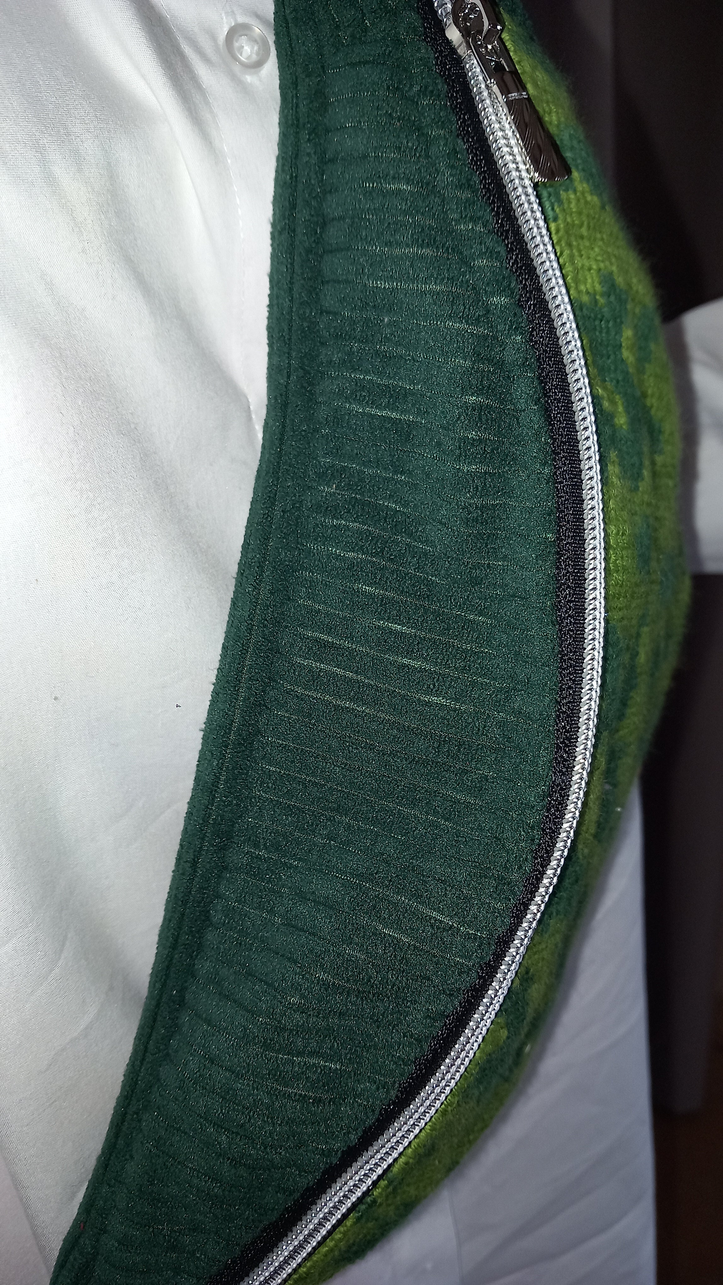Sac banane artisanal velours et canevas recyclé – Label "fabriqué en Aveyron".